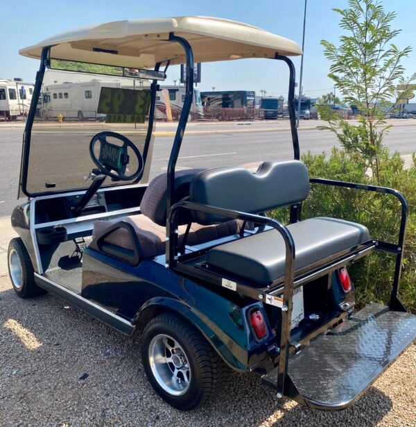 2006 Club Car DS 4 Passenger Golf Cart with Custom Paint & Brand New Batteries - Image 4