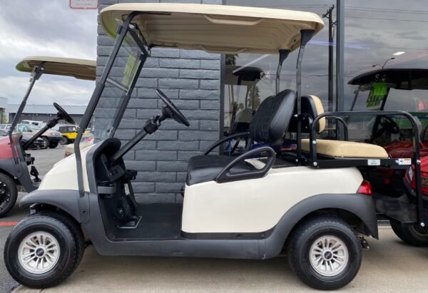2018 CLUB CAR PRECEDENT 4 PASSENGER ELECTRIC GOLF CART! - Image 3