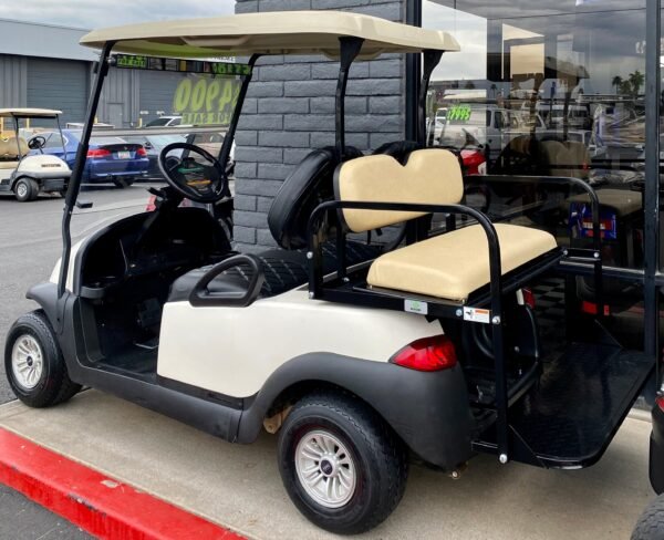2018 CLUB CAR PRECEDENT 4 PASSENGER ELECTRIC GOLF CART! - Image 4